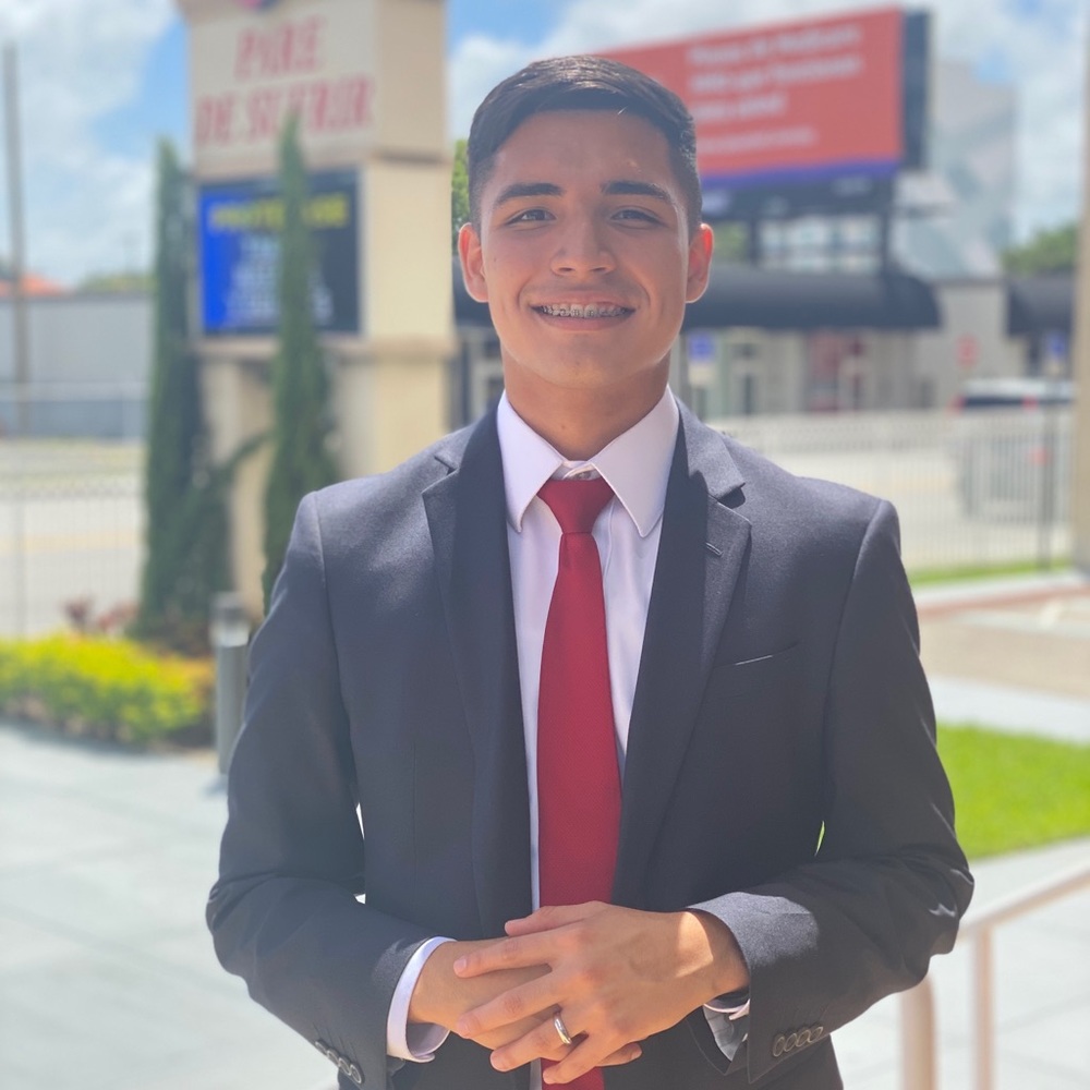 Meet your Posher, Gonzalo